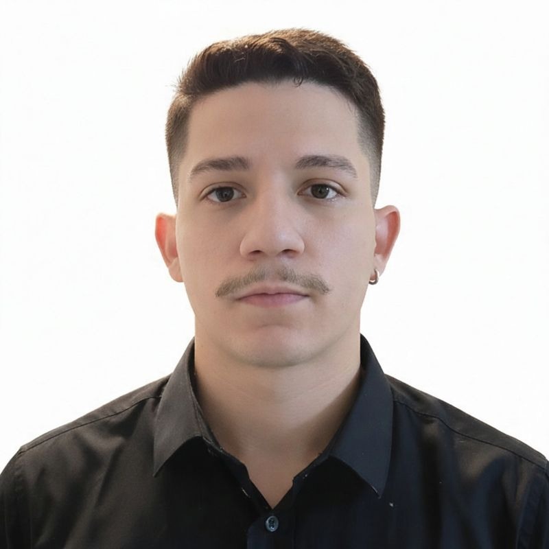 Eduardo - Fundador Larchert